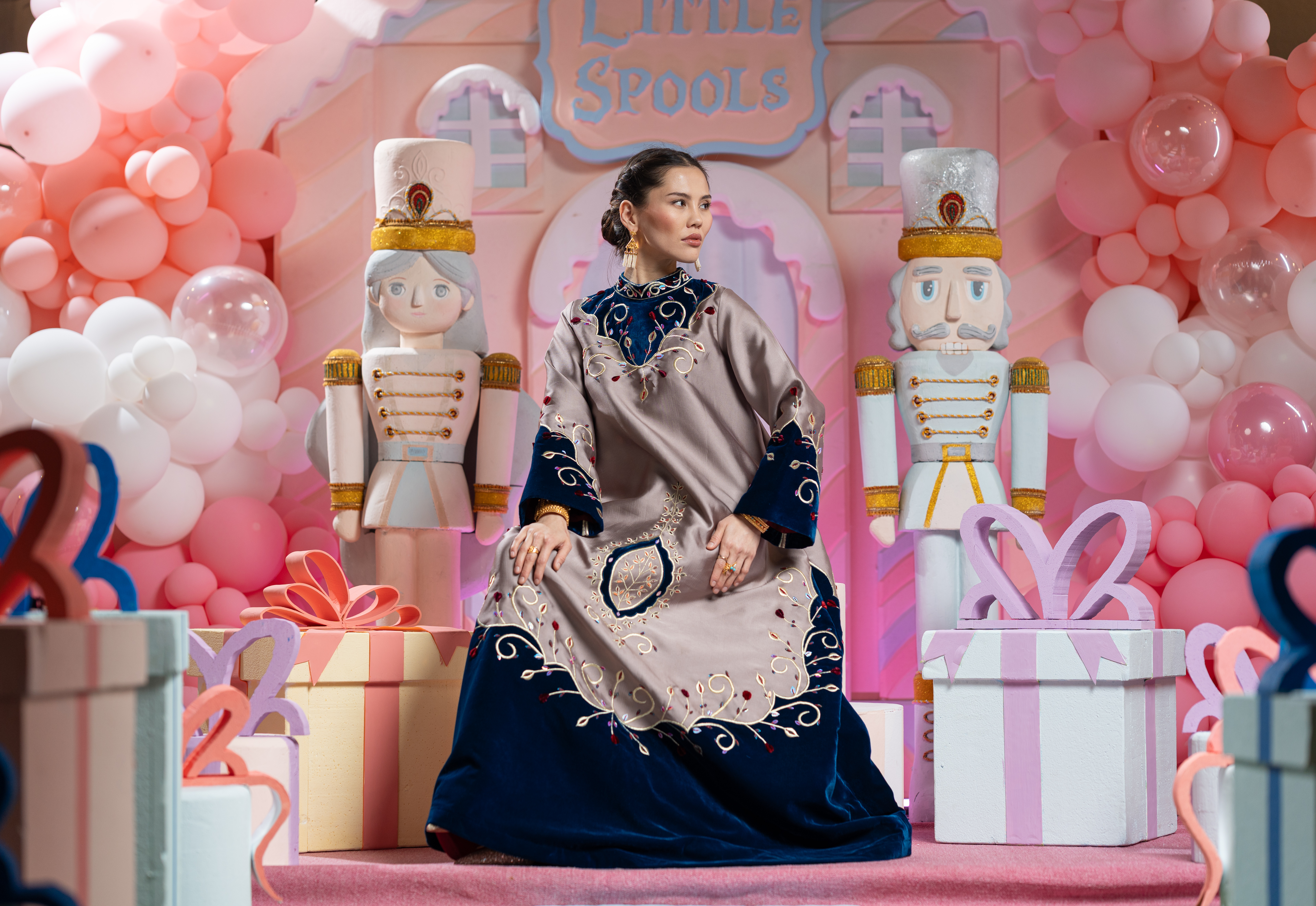 Dark blue and beige kaftan - Adults