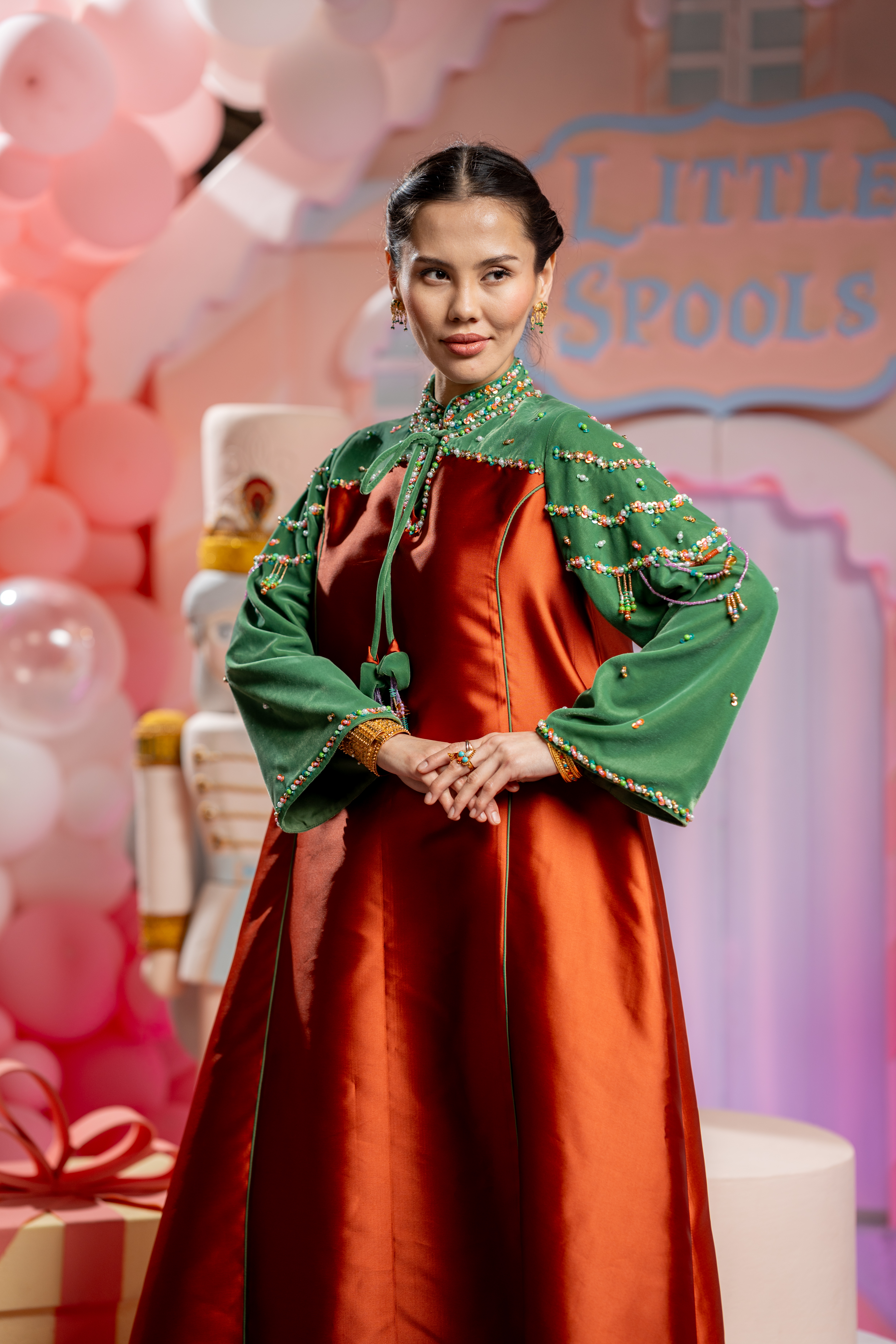 Green light velvet with orange kaftan - Adults